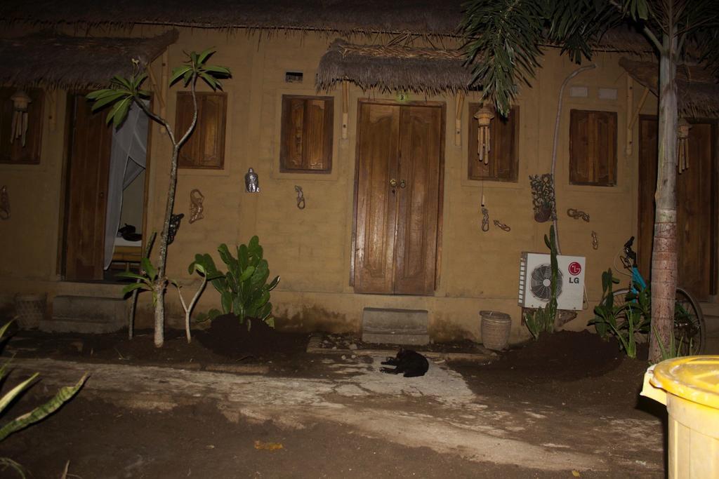 Baleku Homestay Trawangan 吉利特拉旺安 外观 照片